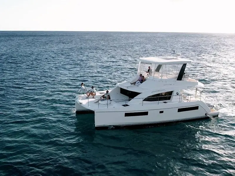 Exclusive Waikiki Yacht Snorkel with Lunch and Bevs on Oʻahu